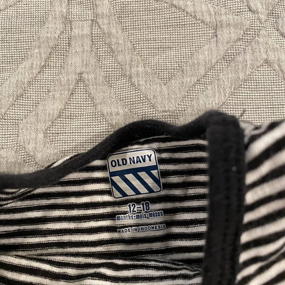 Old Navy 12-18m Striped Pocket Tank Top